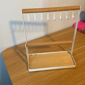 Jewelry stand